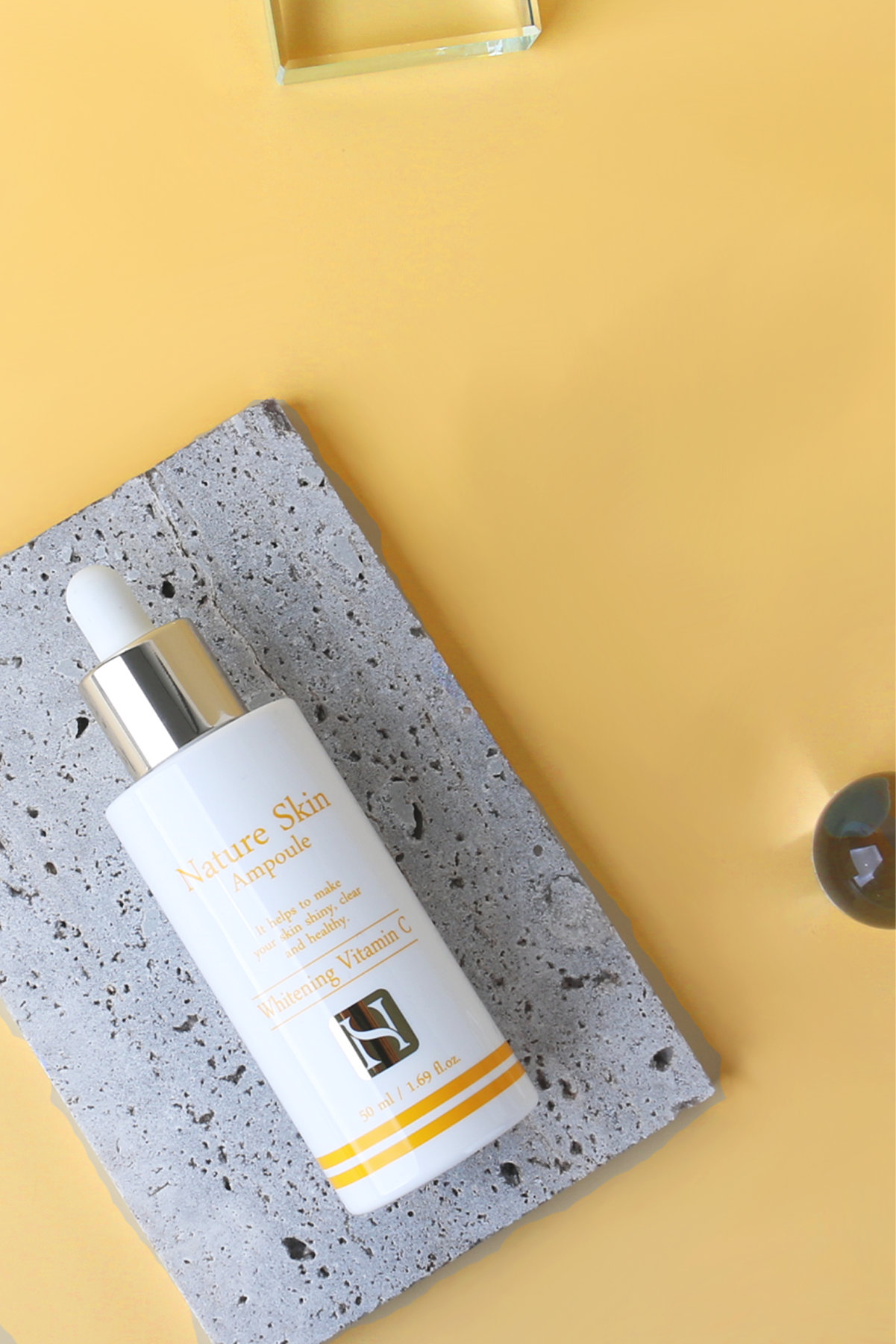 FOODAHOLIC Aydınlatıcı Beyazlatıcı Ve Leke Karşıtı Niacinamide Içeren Vitamin C Ampoule Serum 50ml görsel 3